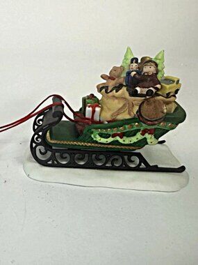NIB Dept 56 Heritage Village Sleigh & Eight Tiny Reindeer Set 56111